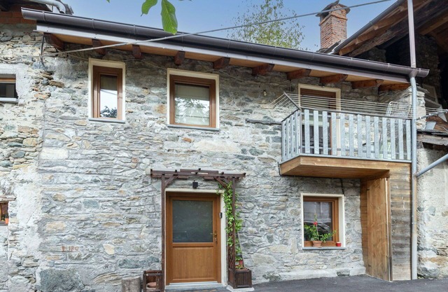 Schönes Ferienhaus mit W-LAN, TV, Innenhof, Haustiere erlaubt und Parkplatz