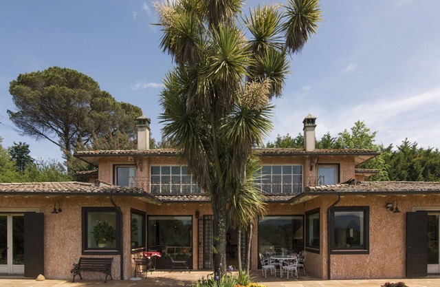 Ferienhaus mit Whirlpool, Klimaanlage, Pool, W-LAN, TV, Haustiere erlaubt, Parkplatz