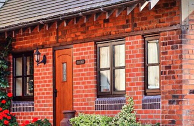Stunning villa for 2 guests with WIFI and parking