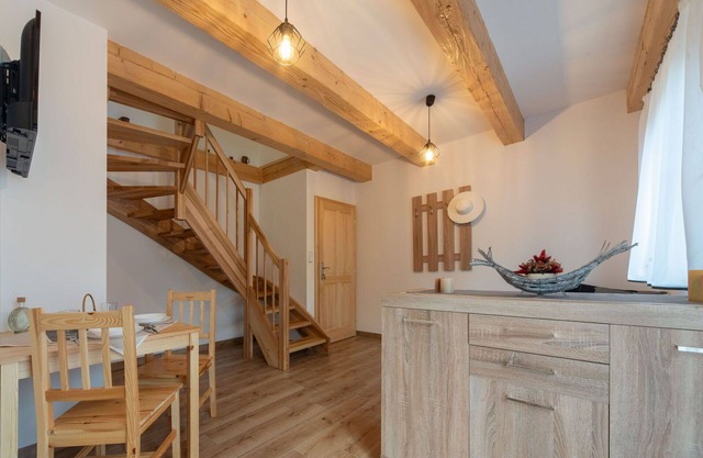 Atemberaubendes Ferienhaus für 5 Leute mit W-LAN, TV, Terrasse, Haustiere erlaubt und Parkplatz