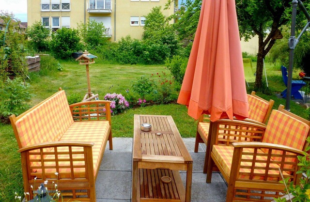 Wunderbares Ferienhaus für 6 Personen mit W-LAN, TV, Innenhof, Haustiere erlaubt und Parkplatz