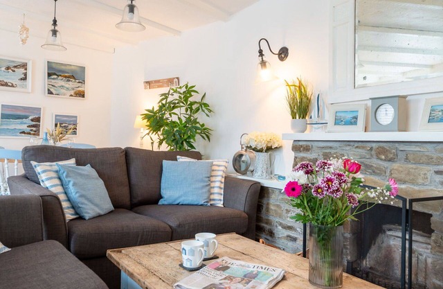 Schönes alleinstehendes Ferienhaus mit W-LAN, TV, Terrasse, Haustiere erlaubt und Parkplatz