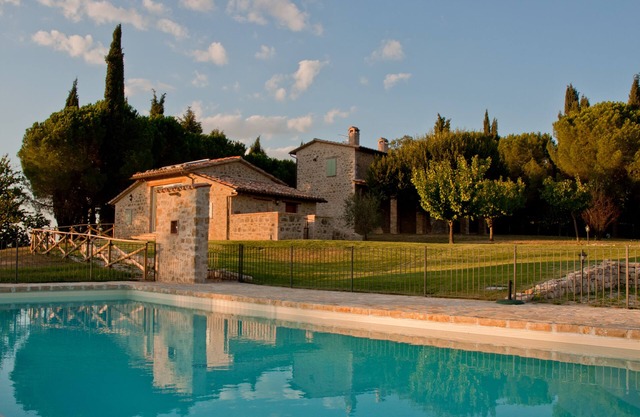 Atemberaubende Villa mit privatem Pool, Terrasse und großem Garten