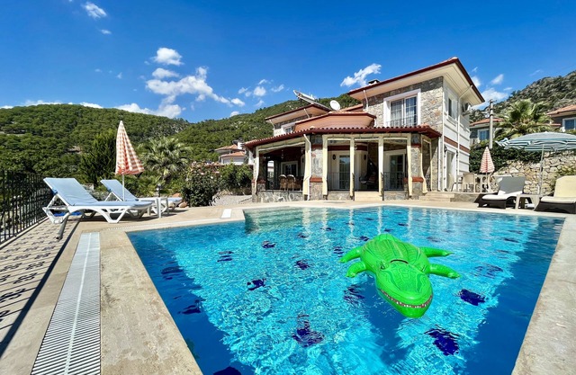 Stunning Villa Semira, Perfect Condition, Private Pool & 1000m2 Garden,WIFI