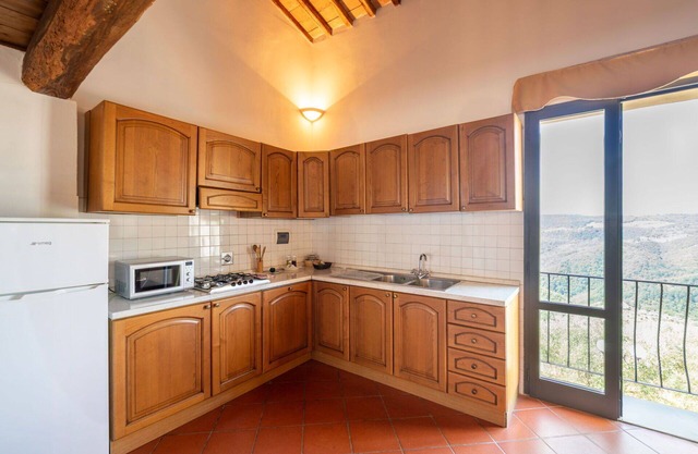 Ferienhaus mit privatem Pool, Klimaanlage, W-LAN, TV, Haustiere erlaubt, Panoramablick, Parkplatz