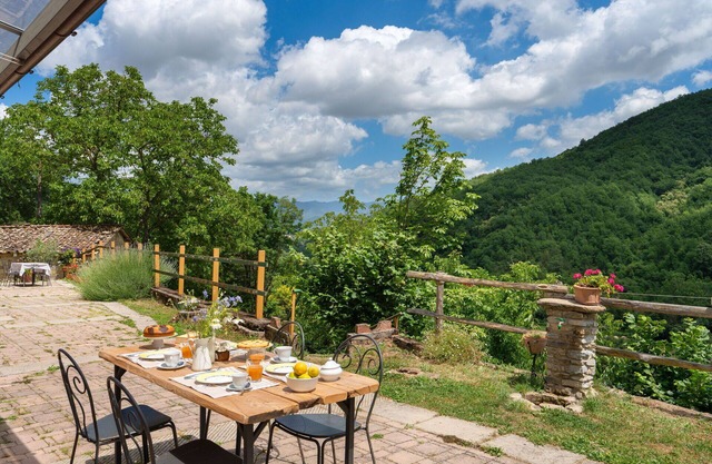 Wunderbares Ferienhaus mit privatem Pool, W-LAN, TV, Panoramablick und Parkplatz, bei Florenz