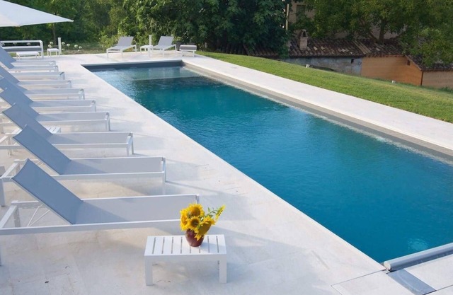 Atemberaubende Villa mit großem Yoga-Raum und Swimmingpool