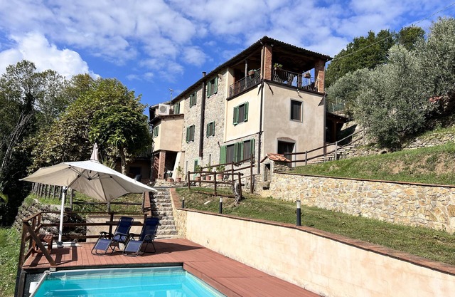Stunning villa with private pool, panoramic views, walk to medieval village