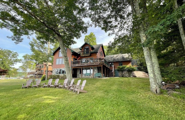 Stunning Wallenpaupack Lakefront with panoramic views and gentle slope