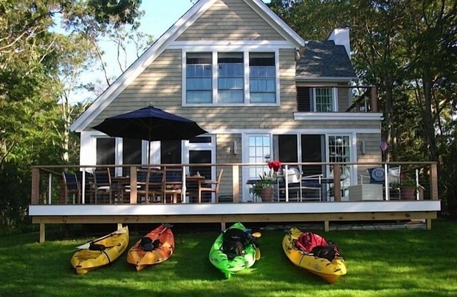 Atemberaubende New Waterfront Home auf Peconic Bay, herrliche Sonnenuntergänge, private Dock