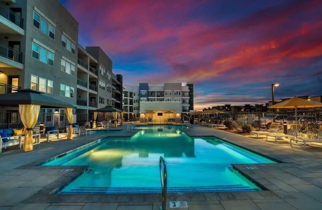 Stunning Westgate CozySuites by the stadium w/ pool 4