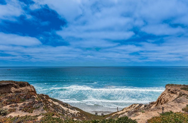 Stunning Whitewater Views from Oceanfront Property! Gorgeous! Winter pricing!