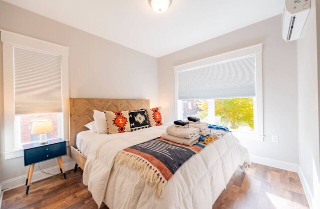 *Stylish 1BR Getaway w/ KING Bed + Patio + Wi-Fi