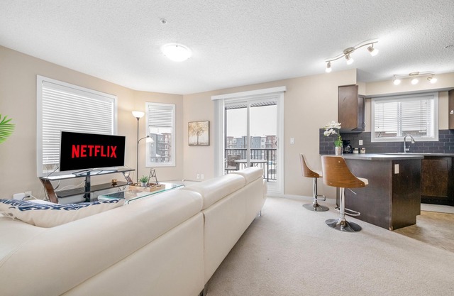 Stylish 2 Bdrm free Wifi Netflix Disney+ UGprkg