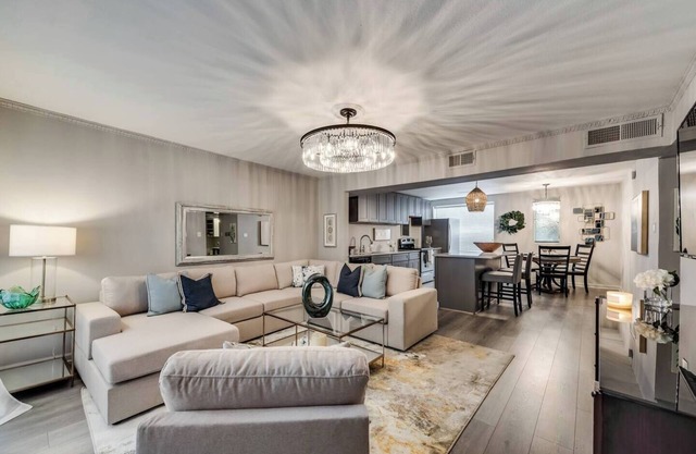 Designer Furnished Condo near Historic Swiss Ave