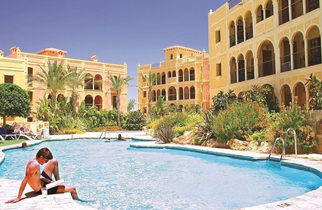 Stylish 2 bedroom 2 bathroom apartment situated in Desert Springs Golf Resort.
