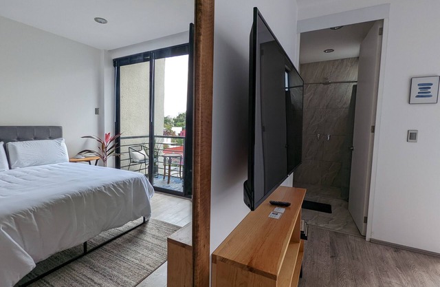 Stylish 2Bed/3Bath/Office in the heart of Condesa with dream kitchen