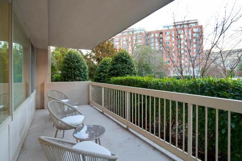 Stylish 2BR Apartment Close to DC Attractions