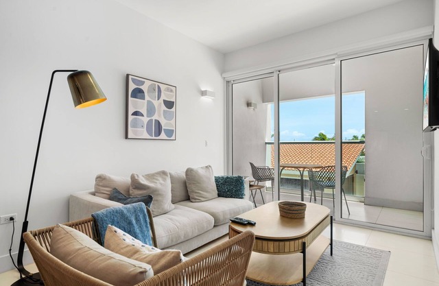 Stylish 2BR! Balcony! Resort Pool!