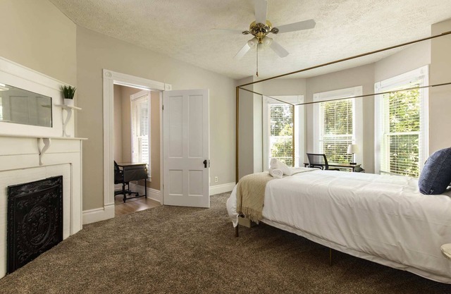 Stylish 2BR House on Frankfort Ave | by CozySuites
