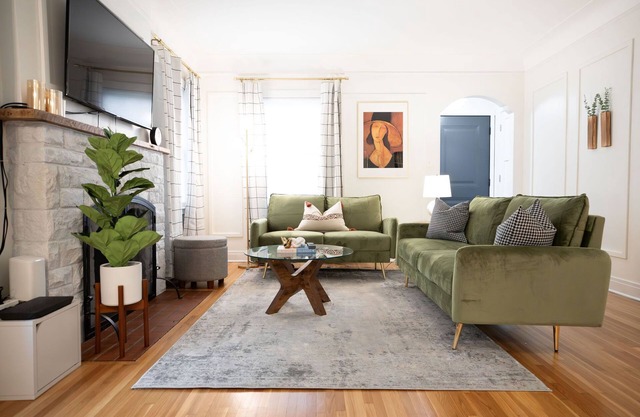 Stylish 3BR Home in Prime St. Paul Location