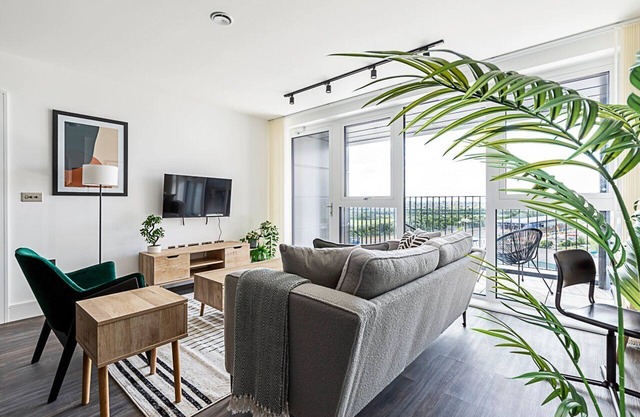 Stylish and Bright West London Gem