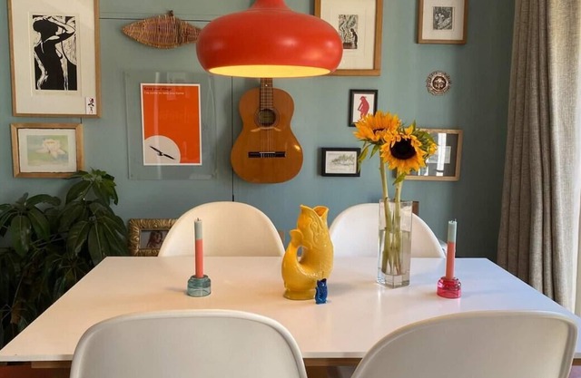 Stylish and eclectic home close to Cambridge city