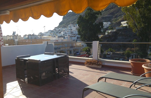 Stilvolles Apartment & große private Dachterrasse im Herzen von Puerto de Mogan