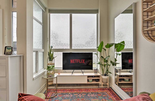 Stylish Ballard Studio 15 Mins from Space Needle