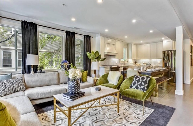 Stylish Boston Home, Near T