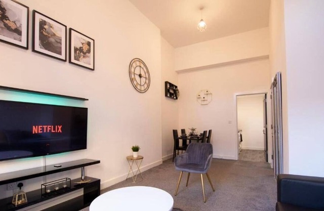 Stylish Central Bolton Apartment