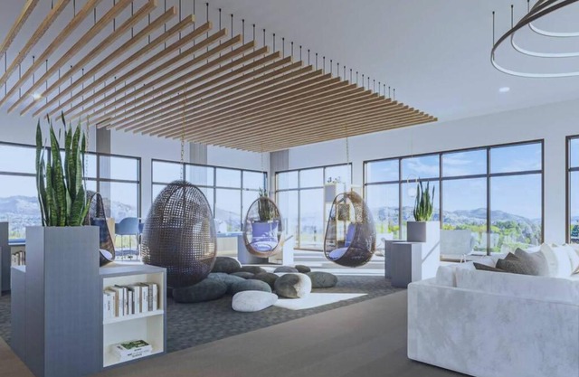 Stylish & Central TOP FLOOR suite in Kelowna