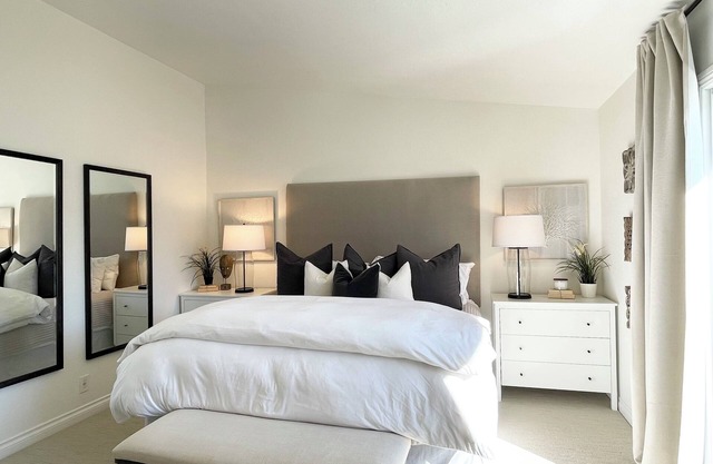 Stylish Charming Townhome in serene Goleta - Sleeps 6 - UCSB, Walk to Beach