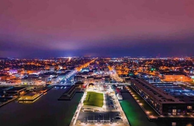 Stylish Condo Downtown Sandusky
