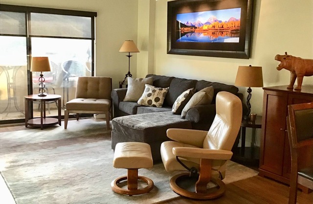 NEUE AUFLISTUNG! Wohnung aktualisiert. Gehen Sie zur Beaver Creek Gondola und zum Avon Town Center