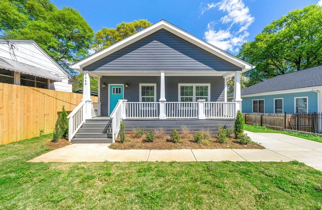 Stylish & Cozy New Bungalow - 10min to Midtown!