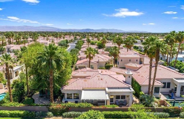 Stylish Desert Getaway | Near Festivals & HOA Pool