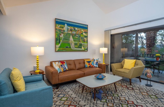 Stylish & Elegant Condo at the Beautiful Oasis Resort in South Palm Springs