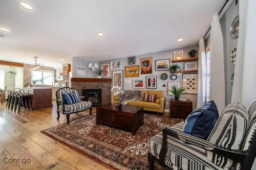 Stylish Euro Vibes Home, Small Gym, AC, Yard, Office