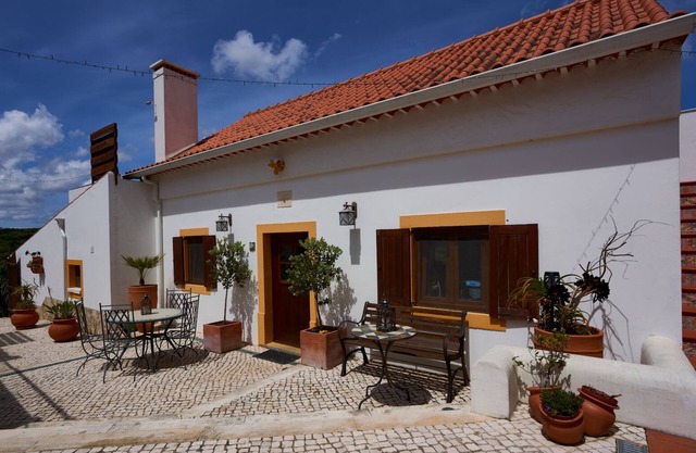 Stilvolle Bauernhaus mit herrlichen Sonnen Zimmer in 4-Morgen-Tal, nur 7 km von Obidos