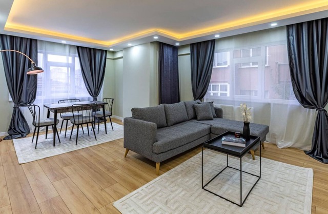 Stylish Flat near Public Transportation in Maltepe