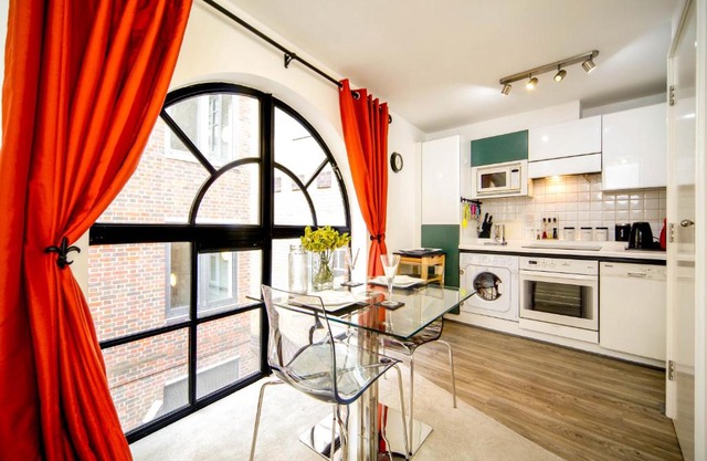 Stylish flat near St Pauls Cathedral