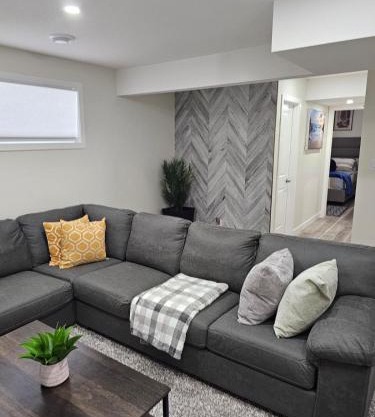 Stylish, Fully furnished Brand-New suite