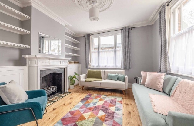 Stylish Home Central Windsor-Walk 2 All The Sights