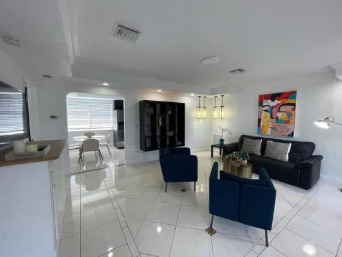 Stylish Home close to everything