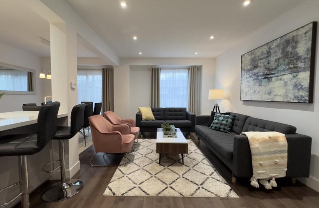 Stylish Home in Prime Location North of Toronto