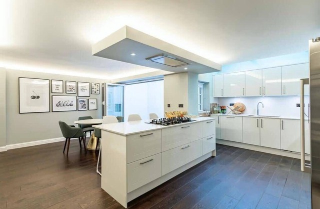 Stylish Home - Wentworth/Sunningdale Golf Club
