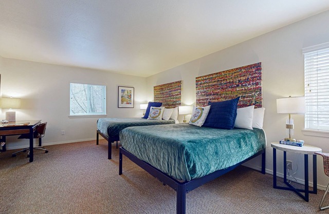 Stylish hotel suite just steps away from Downtown Port Townsend