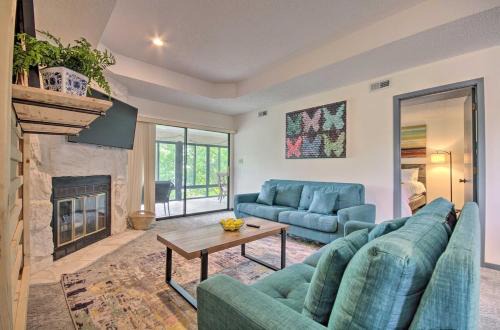 Stylish Lake Ozark Condo