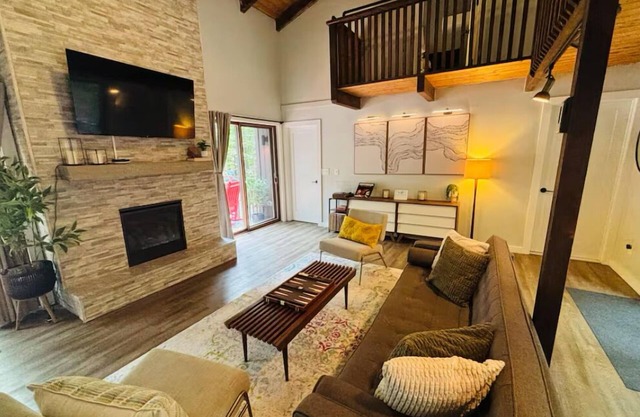Stylish Lake Retreat with Pool, Beaches & Fire Pit